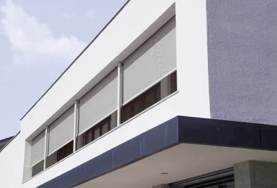 Senkrecht- und Fenstermarkisen | LEDL Rollladen + Sonnenschutztechnik GmbH